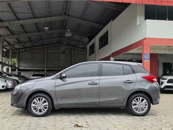 TOYOTA-YARIS-2020