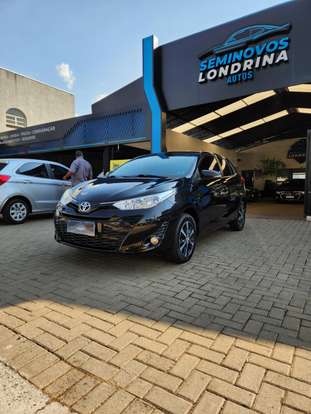 TOYOTA-YARIS-2019