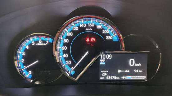 TOYOTA-YARIS-2024