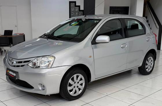 TOYOTA ETIOS 1.3 XS 16V FLEX 4P MANUAL