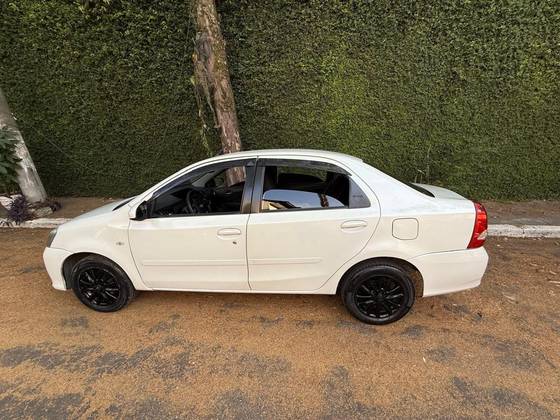TOYOTA ETIOS 1.5 XS 16V FLEX 4P MANUAL