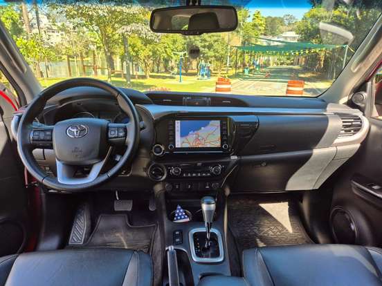 TOYOTA-HILUX-2019
