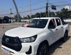 TOYOTA HILUX 2.8 D-4D TURBO DIESEL CD POWER PACK 4X4 MANUAL TOYOTA HILUX 2.8 D-4D TURBO DIESEL CD POWER PACK 4X4 MANUAL
