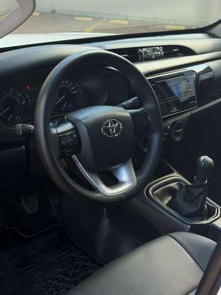 TOYOTA-HILUX-2019