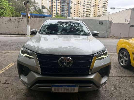 TOYOTA-HILUX SW4-2022