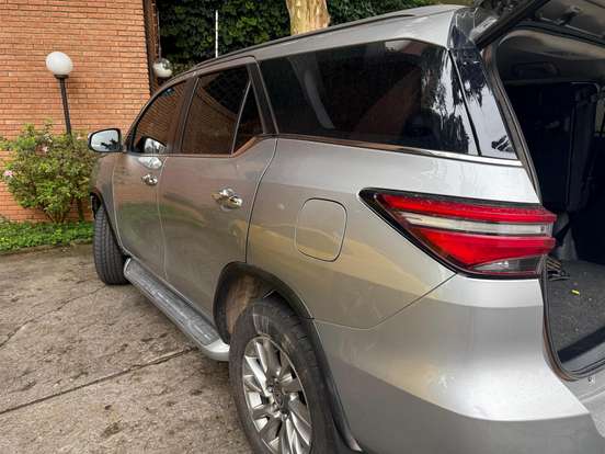 TOYOTA-HILUX SW4-2022