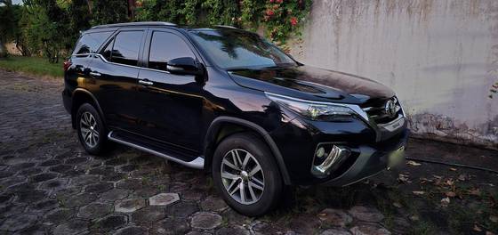 TOYOTA HILUX SW4 2.8 SRX 4X4 16V TURBO INTERCOOLER DIESEL 4P AUTOMÁTICO