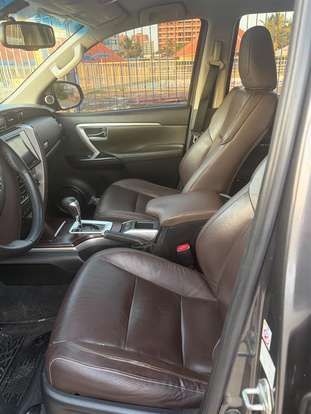 TOYOTA-HILUX SW4-2016