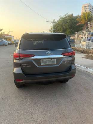 TOYOTA-HILUX SW4-2016