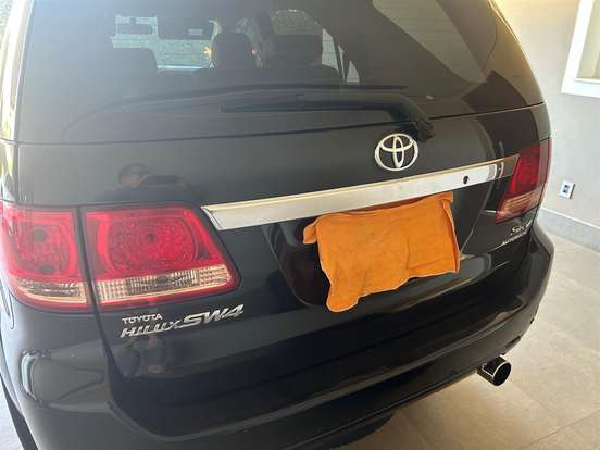 TOYOTA-HILUX SW4-2008