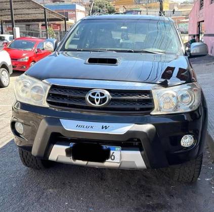 TOYOTA HILUX SW4 3.0 SRV 4X4 7 LUGARES 16V TURBO INTERCOOLER DIESEL 4P AUTOMÁTICO