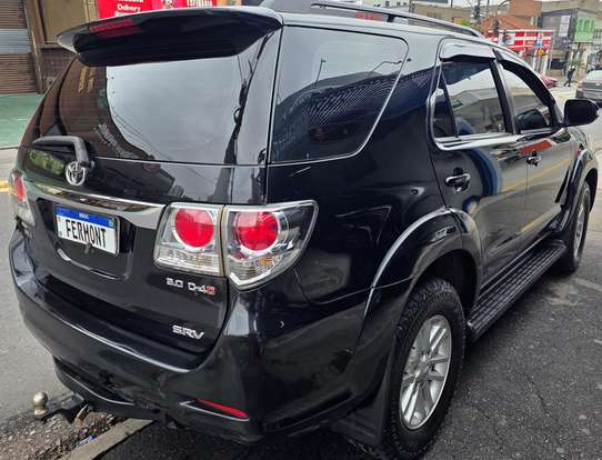 TOYOTA-HILUX SW4-2012
