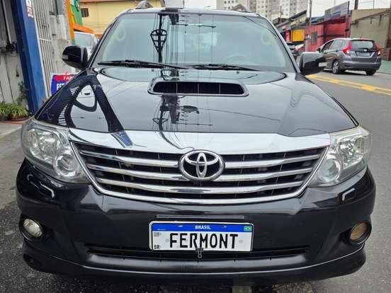 TOYOTA-HILUX SW4-3.0 SRV 4X4 7 LUGARES 16V TURBO INTERCOOLER DIESEL 4P AUTOMÁTICO TOYOTA-HILUX SW4-2012