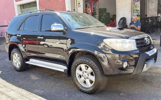 TOYOTA-HILUX SW4-2009