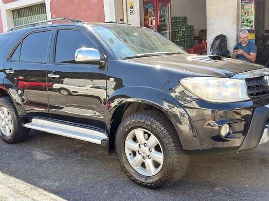 TOYOTA-HILUX SW4-3.0 SRV 4X4 7 LUGARES 16V TURBO INTERCOOLER DIESEL 4P AUTOMÁTICO TOYOTA-HILUX SW4-2009