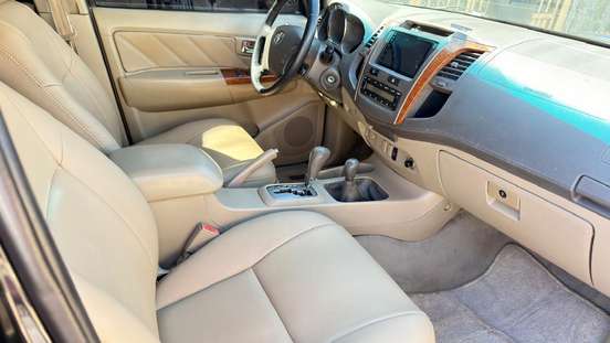 TOYOTA-HILUX SW4-3.0 SRV 4X4 7 LUGARES 16V TURBO INTERCOOLER DIESEL 4P AUTOMÁTICO TOYOTA-HILUX SW4-2009