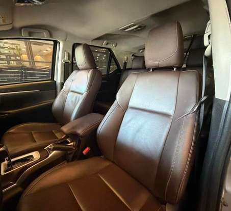 TOYOTA-HILUX SW4-4.0 SRX 4X4 7 LUGARES V6 24V GASOLINA 4P AUTOMÁTICO TOYOTA-HILUX SW4-2017