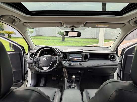 TOYOTA-RAV4-2018