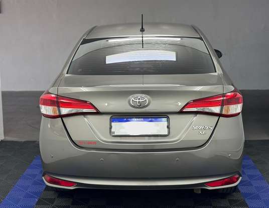 TOYOTA-YARIS-2019