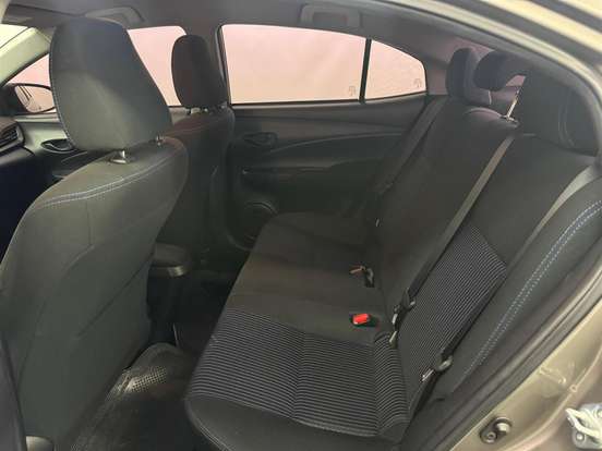 TOYOTA-YARIS-2019