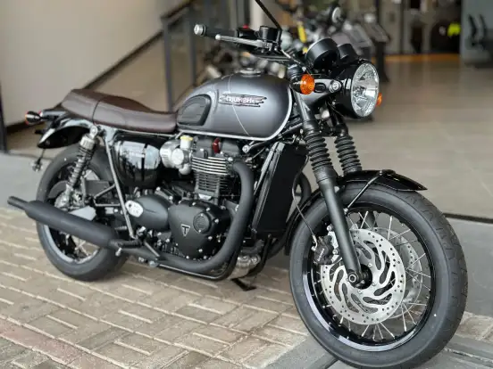 TRIUMPH-BONNEVILLE T120 BLACK 1200 TRIUMPH-BONNEVILLE T120 BLACK 1200-2025