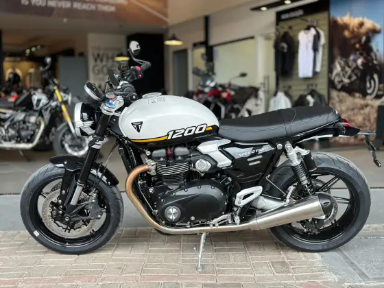 TRIUMPH SPEED TWIN 