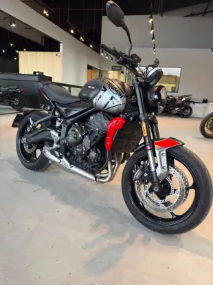 TRIUMPH-TRIDENT 660-2023