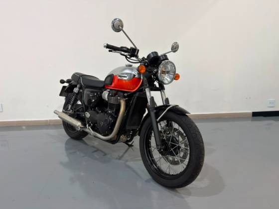 TRIUMPH BONNEVILLE T100 900 