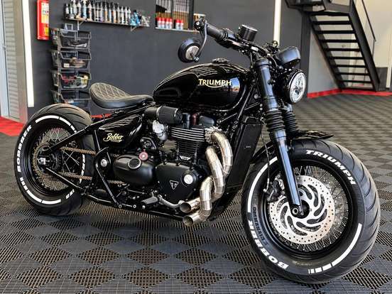 TRIUMPH-BONNEVILLE BOBBER 1200-2021