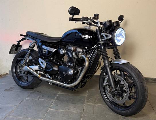 TRIUMPH SPEED TWIN 
