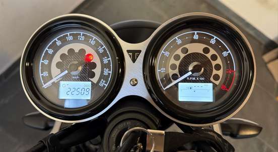 TRIUMPH-SPEED TWIN-2020