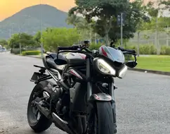 TRIUMPH STREET TRIPLE 765 RS TRIUMPH STREET TRIPLE 765 RS