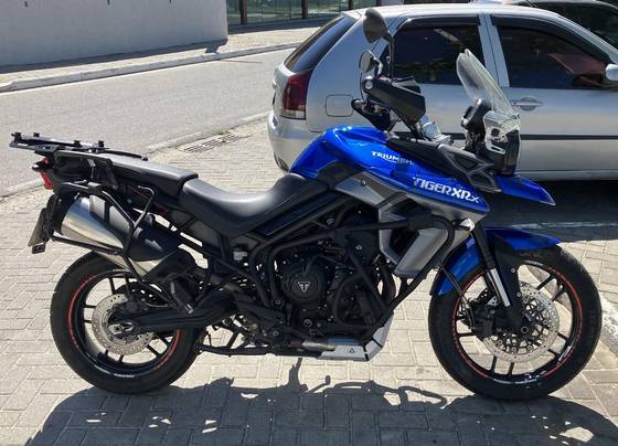 TRIUMPH TIGER 800 XRX 