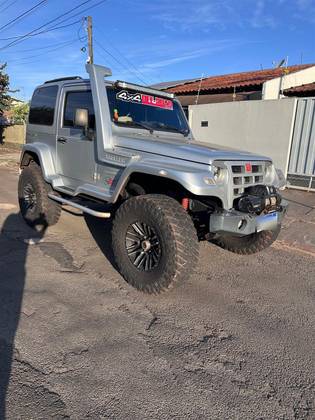 TROLLER T4 3.0 TETO RÍGIDO 16V TURBO ELETRONIC DIESEL 2P MANUAL