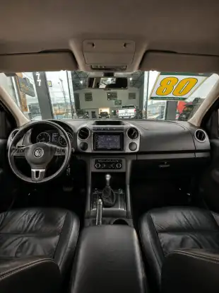 VOLKSWAGEN-AMAROK-2014