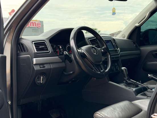VOLKSWAGEN-AMAROK-2019