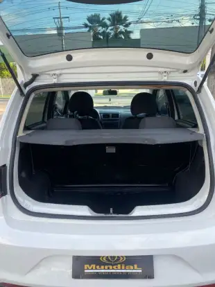 VOLKSWAGEN-FOX-2015