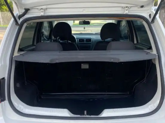 VOLKSWAGEN-FOX-1.0 MPI TRENDLINE 12V FLEX 4P MANUAL VOLKSWAGEN-FOX-2015