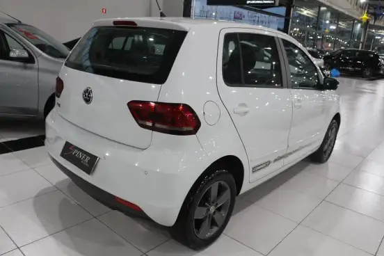 VOLKSWAGEN-FOX-1.6 MSI TOTAL FLEX CONNECT 4P MANUAL VOLKSWAGEN-FOX-2019