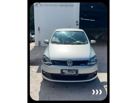 VOLKSWAGEN-FOX-2012