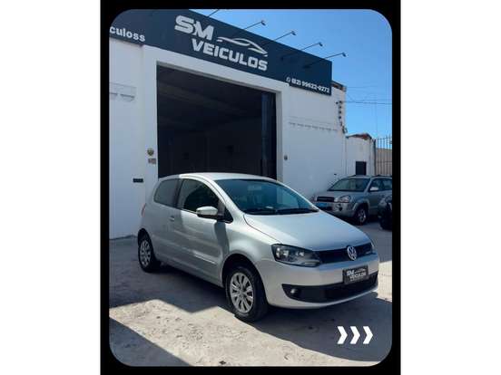 VOLKSWAGEN-FOX-2012