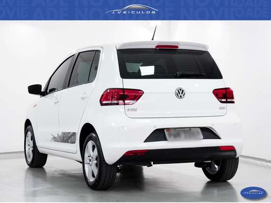 VOLKSWAGEN-FOX-2015