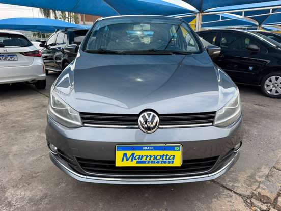 VOLKSWAGEN-FOX-2015
