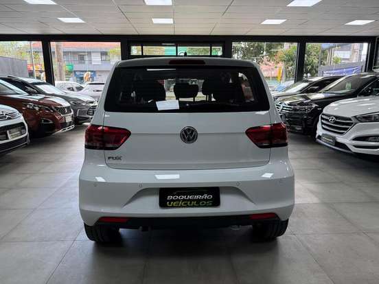 VOLKSWAGEN-FOX-2020