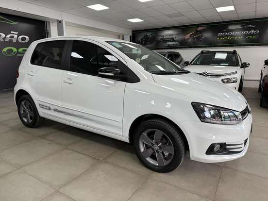 VOLKSWAGEN-FOX-1.6 MSI TOTAL FLEX CONNECT 4P MANUAL VOLKSWAGEN-FOX-2020