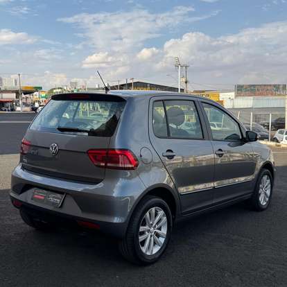 VOLKSWAGEN-FOX-1.6 MSI TOTAL FLEX CONNECT 4P MANUAL VOLKSWAGEN-FOX-2018