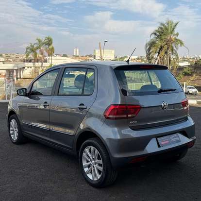 VOLKSWAGEN-FOX-2018