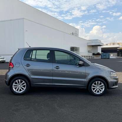 VOLKSWAGEN-FOX-2018