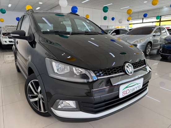 VOLKSWAGEN-FOX-2018