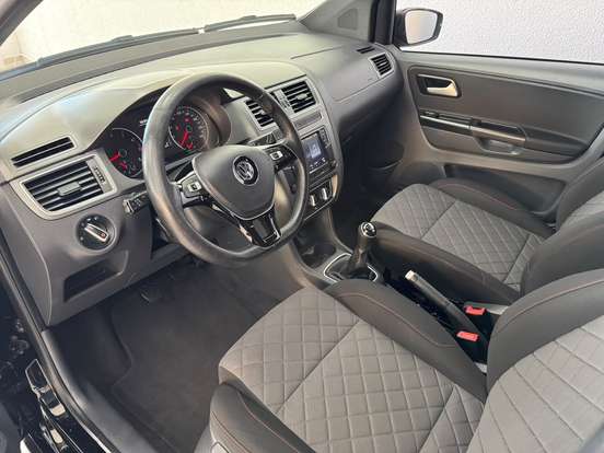 VOLKSWAGEN-FOX-1.6 MSI TOTAL FLEX XTREME 4P MANUAL VOLKSWAGEN-FOX-2018